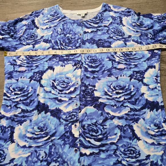 Isaac Mizrahi Live! Blue & White Floral Print Button Front Cardigan - Picture 7 of 9